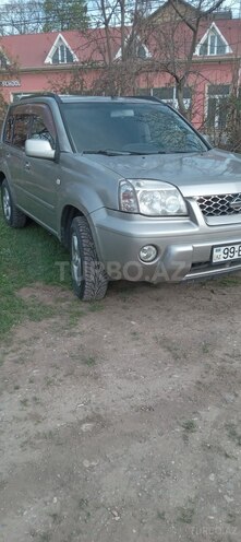 Nissan X-Trail 2001, 210,000 km - 2.0 л - Qusar