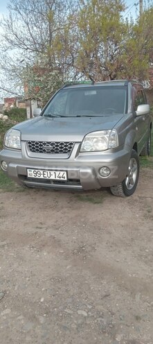 Nissan X-Trail 2001, 210,000 km - 2.0 л - Qusar