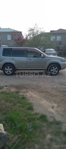 Nissan X-Trail 2001, 210,000 km - 2.0 л - Qusar