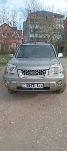 Nissan X-Trail 2001, 210,000 km - 2.0 л - Qusar