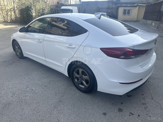 Hyundai Elantra 2016, 124,000 km - 1.6 л - Bakı