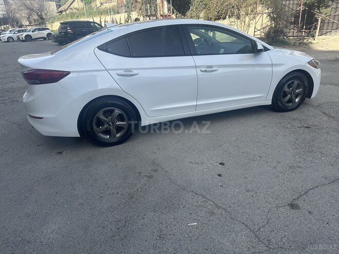 Hyundai Elantra 2016, 124,000 km - 1.6 л - Bakı