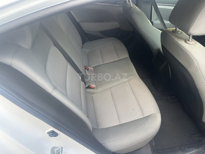 Hyundai Elantra 2016, 124,000 km - 1.6 л - Bakı