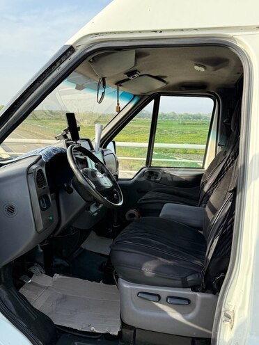 Ford Transit 2002, 290,000 km - 2.4 l - Xaçmaz