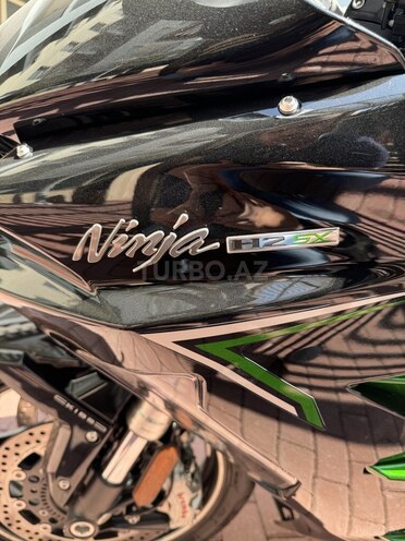 Kawasaki Ninja H2 SX-10