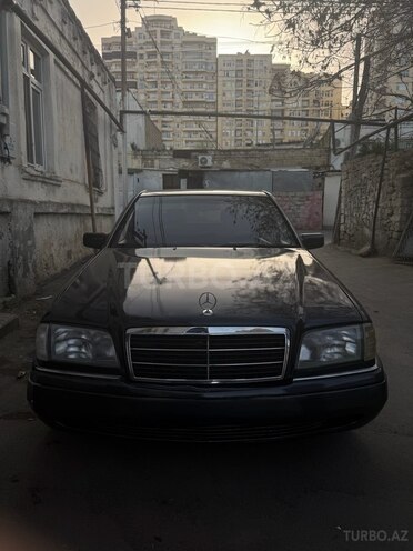 Mercedes C 220 1995, 300,000 km - 2.2 l - Bakı