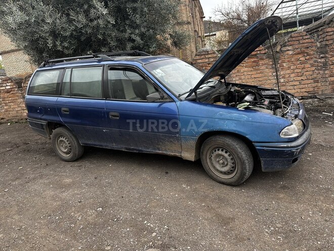 Opel Astra 1996, 100,000 km - 1.7 l - Bakı