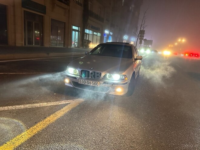 BMW 528 1999, 450,000 km - 2.8 l - Bakı