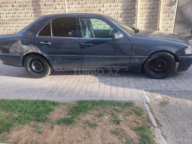 Mercedes C 200 d 1995, 250,000 km - 2.0 l - Bakı