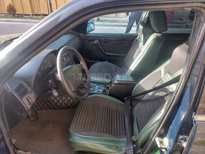 Mercedes C 200 d 1995, 250,000 km - 2.0 l - Bakı