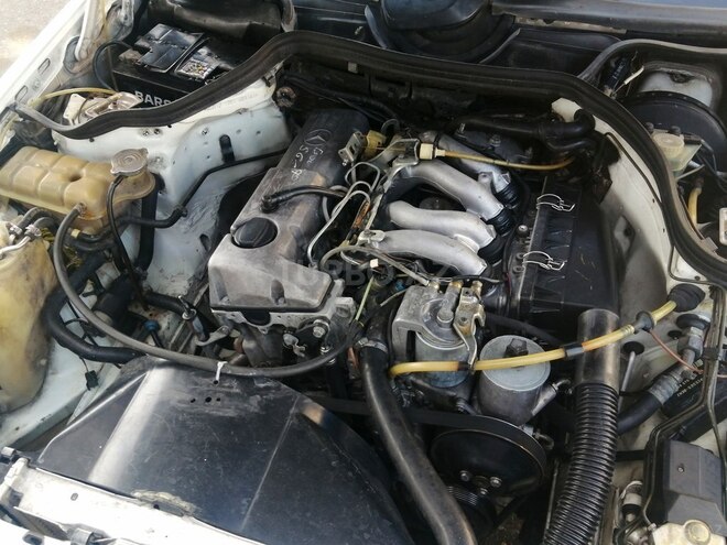 Mercedes E 200 d 1992, 435,000 km - 2.0 л - Bakı