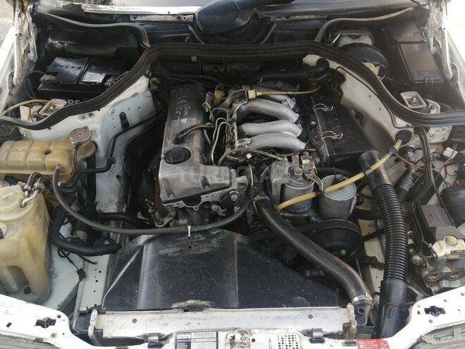 Mercedes E 200 d 1992, 435,000 km - 2.0 л - Bakı