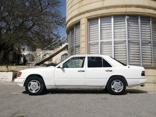 Mercedes E 200 d 1992, 435,000 km - 2.0 л - Bakı
