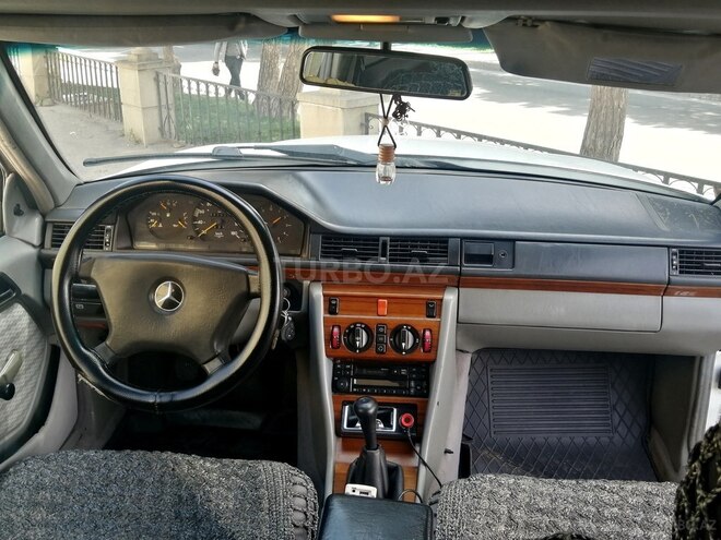 Mercedes E 200 d 1992, 435,000 km - 2.0 л - Bakı