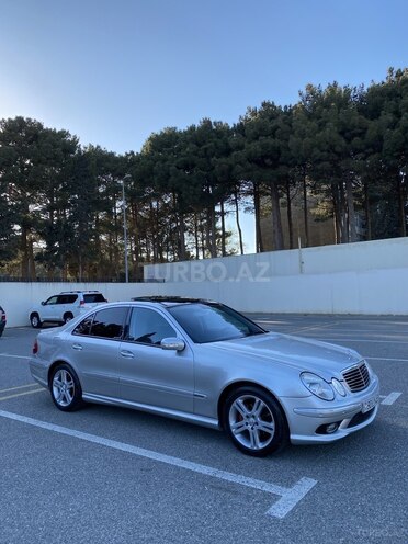 Mercedes E 270 2002, 324,000 km - 2.7 l - Sumqayıt