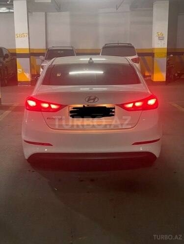 Hyundai Elantra 2016, 135,600 km - 2.0 l - Bakı
