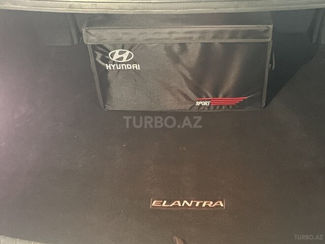 Hyundai Elantra 2016, 135,600 km - 2.0 l - Bakı