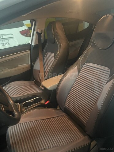 Hyundai Elantra 2016, 135,600 km - 2.0 l - Bakı