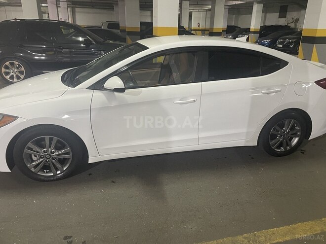 Hyundai Elantra 2016, 135,600 km - 2.0 l - Bakı