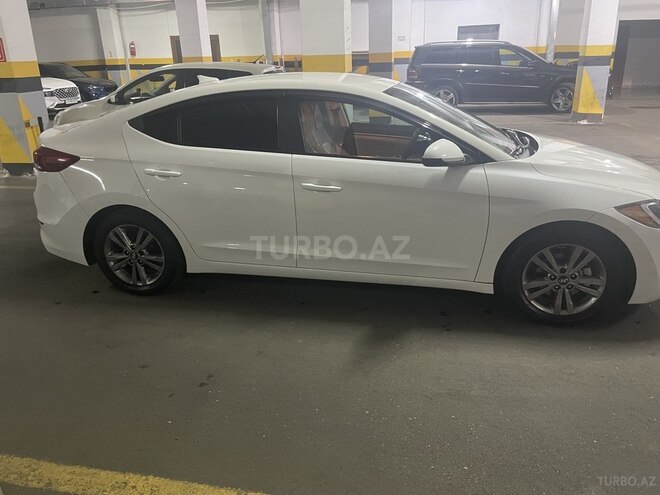 Hyundai Elantra 2016, 135,600 km - 2.0 l - Bakı
