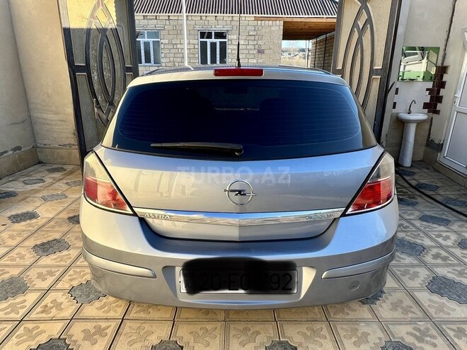 Opel Astra 2009, 260,000 km - 1.4 l - Gəncə