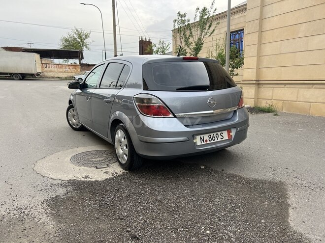 Opel Astra 2009, 260,000 km - 1.4 l - Gəncə