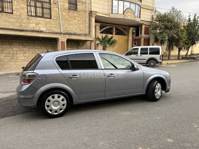 Opel Astra 2009, 260,000 km - 1.4 l - Gəncə