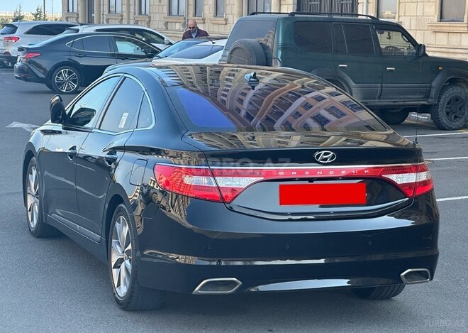 Hyundai Grandeur 2015, 190,000 km - 2.2 л - Bakı