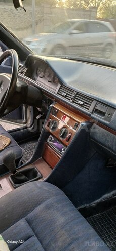 Mercedes E 200 d 1992, 255,000 km - 2.0 л - Masallı