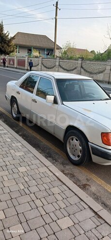 Mercedes E 200 d 1992, 255,000 km - 2.0 л - Masallı