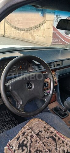 Mercedes E 200 d 1992, 255,000 km - 2.0 л - Masallı