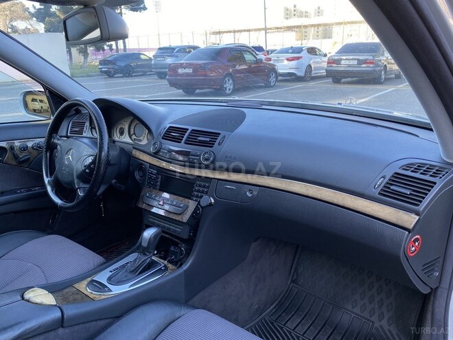 Mercedes E 270 2002, 324,000 km - 2.7 l - Sumqayıt