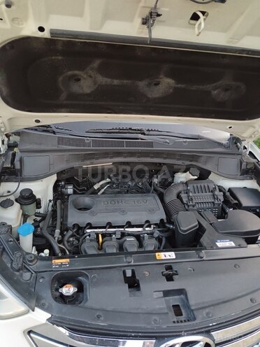 Hyundai Santa Fe-5