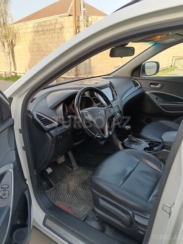 Hyundai Santa Fe-6