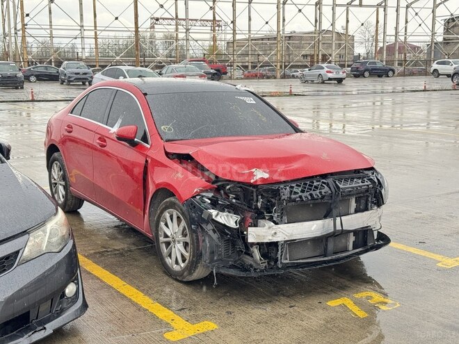 Mercedes  2019, 91,220 km - 2.0 l - Bakı