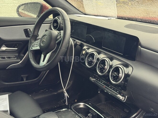 Mercedes  2019, 91,220 km - 2.0 l - Bakı