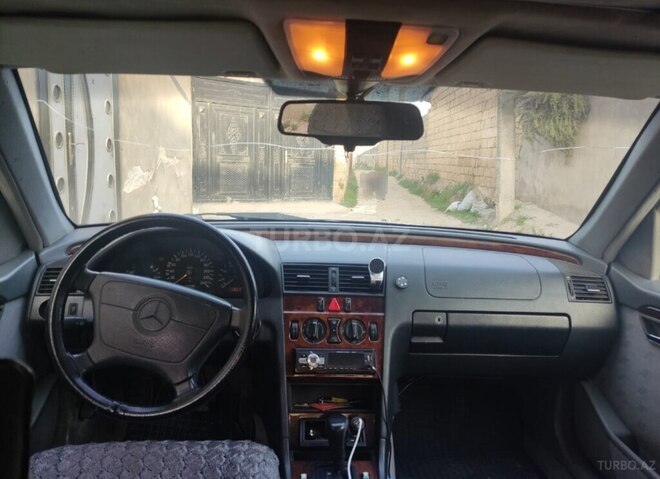 Mercedes C 220 1995, 622,888 km - 2.2 л - Xırdalan