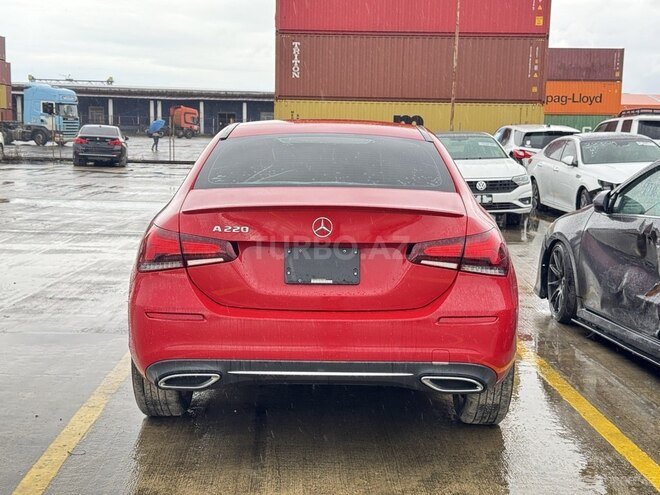 Mercedes  2019, 91,220 km - 2.0 l - Bakı