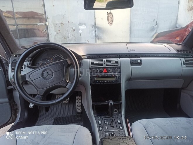 Mercedes E 230 1997, 502,000 km - 2.3 l - Bakı