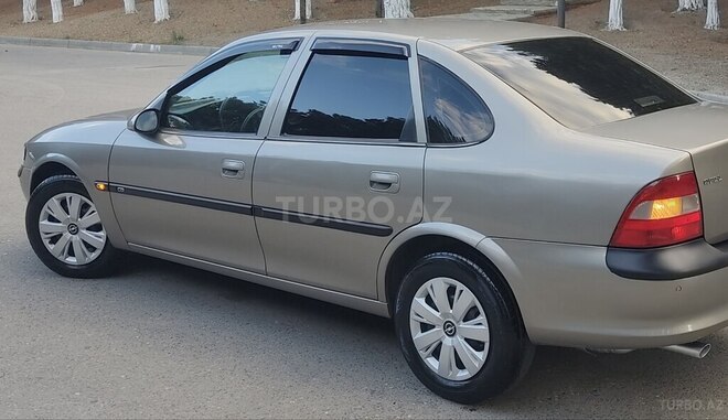 Opel Vectra 1997, 298,000 km - 1.8 l - Sumqayıt