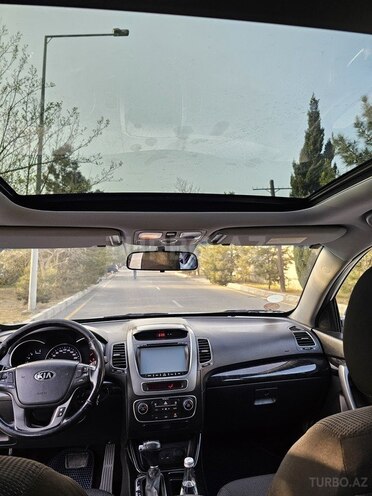 Kia Sorento-11