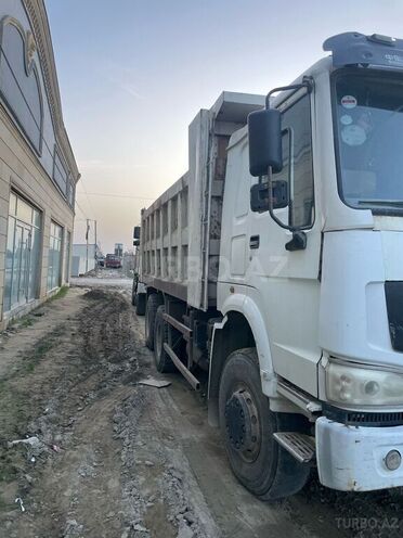 HOWO 371 2012, 786,000 km - 16.0 l - Bakı