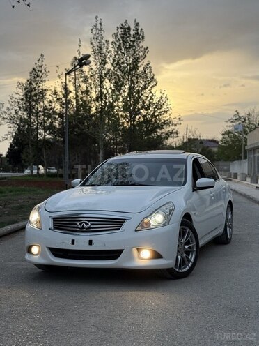Infiniti  2011, 299,000 km - 3.7 l - Yevlax
