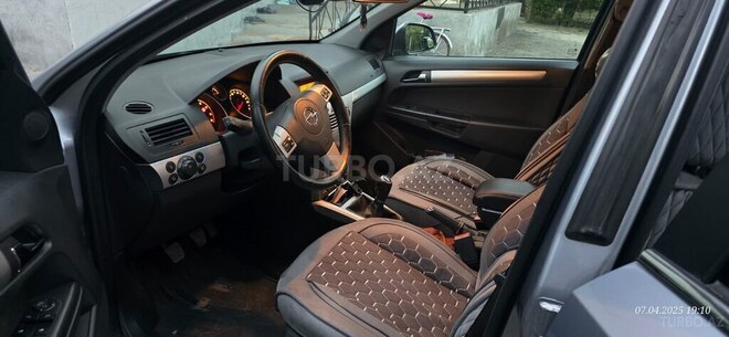 Opel Astra 2009, 305,500 km - 1.6 l - Bərdə