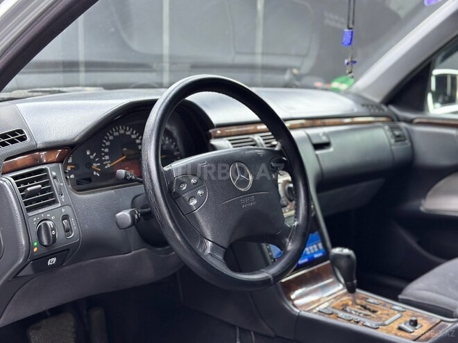 Mercedes E 240 2000, 335,378 km - 2.4 l - Bakı