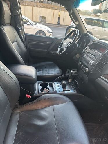 Mitsubishi Pajero 2012, 217,000 km - 3.5 л - Bakı