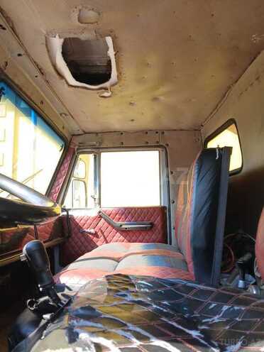KamAz 55111 1997, 300,000 km - 11.0 l - Balakən