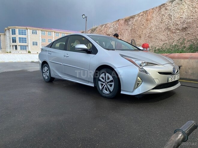 Toyota Prius 2016, 220,000 km - 1.8 l - Naxçıvan