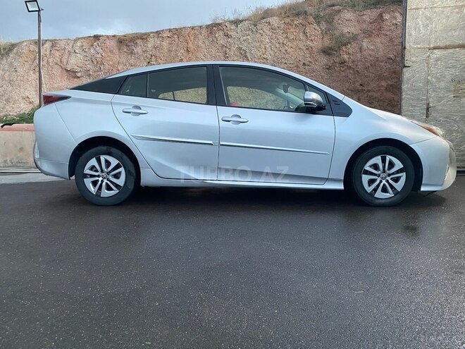 Toyota Prius 2016, 220,000 km - 1.8 l - Naxçıvan