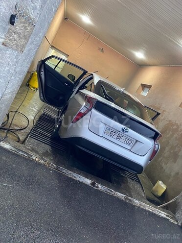 Toyota Prius 2016, 220,000 km - 1.8 l - Naxçıvan
